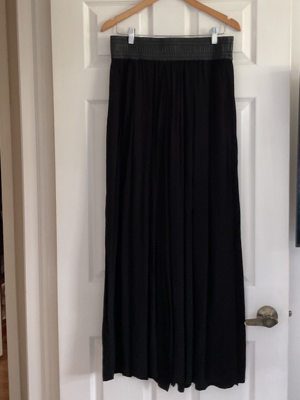 ⭐️Nic +Zoe Black High-Rise Wide Leg Pants - size M - Picture 2 of 8